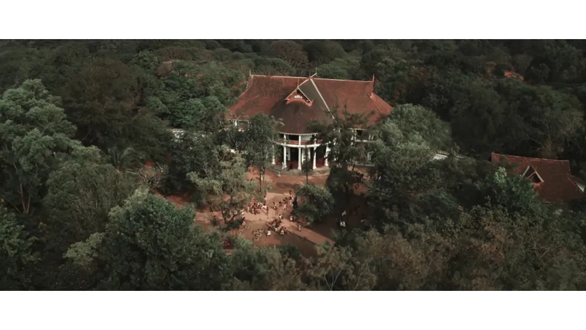 Pallichattambi movie review